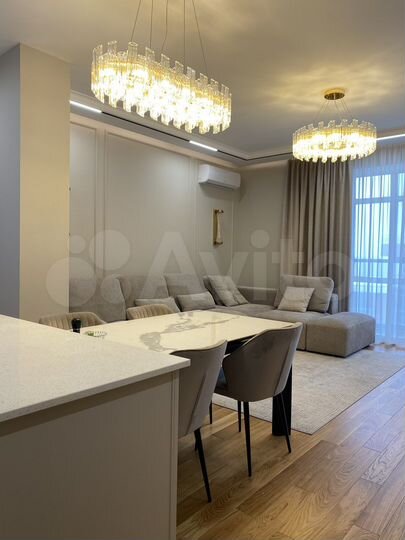 4-к. квартира, 117 м², 9/18 эт.