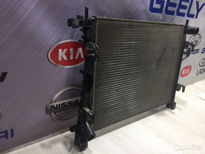 Радиатор охлаждения двигателя основной Renault dus