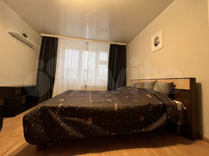 2-к. квартира, 80 м², 8/10 эт.