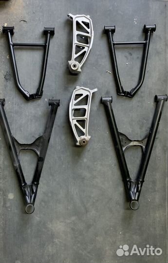 Продаю комплект рычагов и кулаки polaris assault s