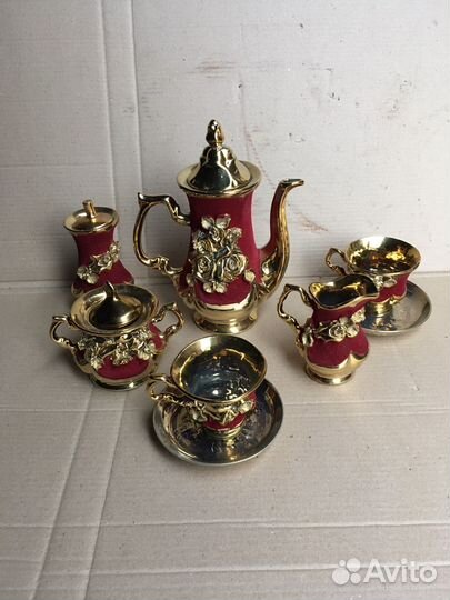 Бархатный чайный сервиз 