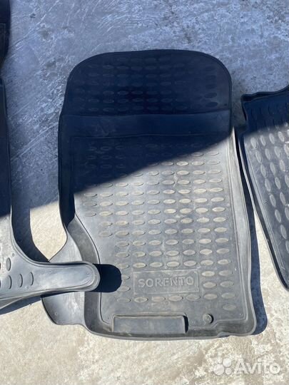 Продам коврики в салон для Киа sorento