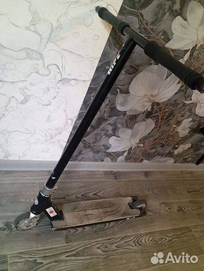 Трюковой самокат hipe h11