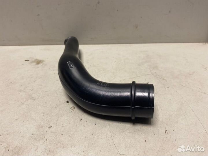 Патрубок вентиляции картера Volkswagen Golf