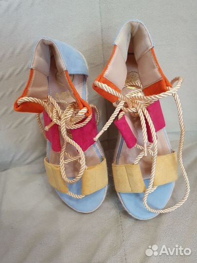 Босоножки женские 37 размер, новые