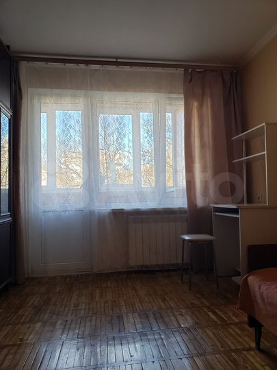 2-к. квартира, 42 м², 3/5 эт.