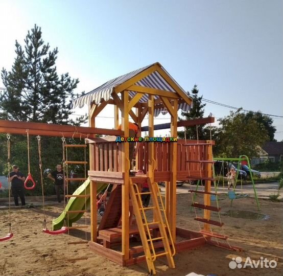 Детская площадка для всей семьи