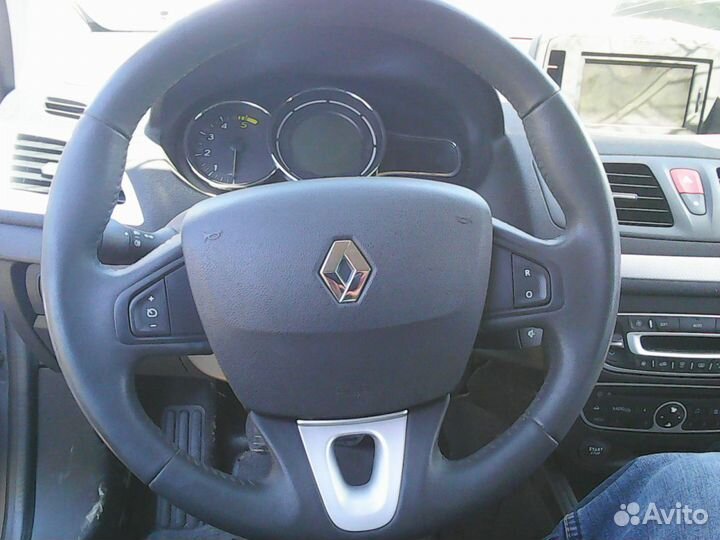 Штатная магнитола Рено Меган III