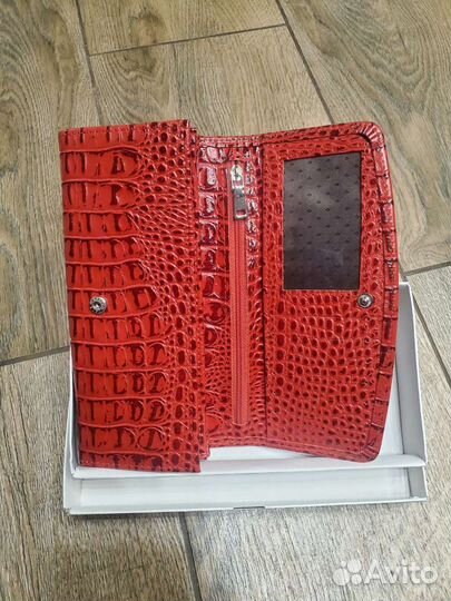 Кошелек женский натуральная кожа красный новый