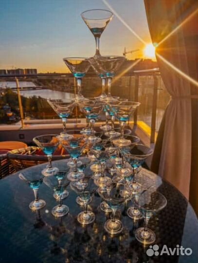 Горка (пирамида) из шампанского