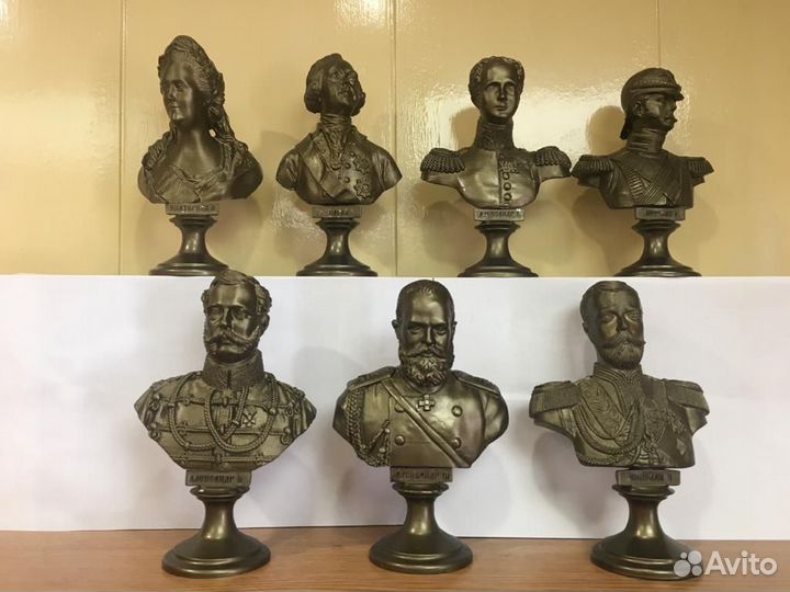Бюсты всех русских царей и цариц династии Романовы