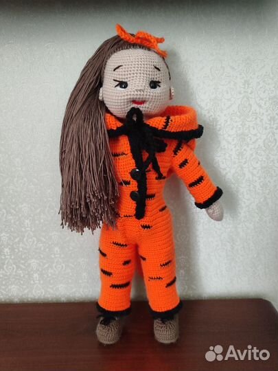 Кукла вязаная ручной работы