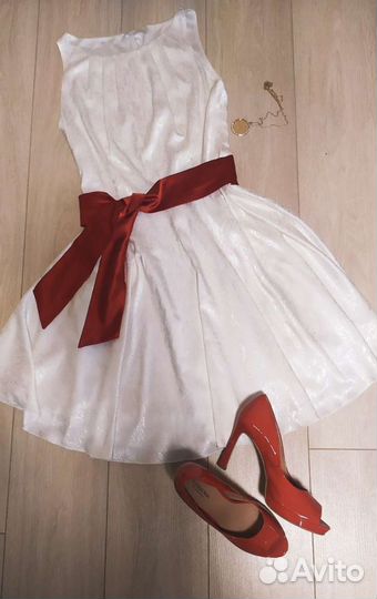 Платье нарядное