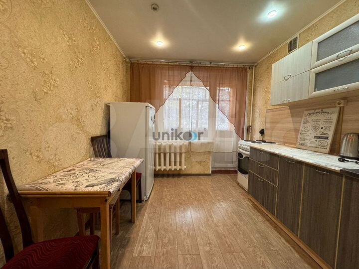 2-к. квартира, 50 м², 3/10 эт.