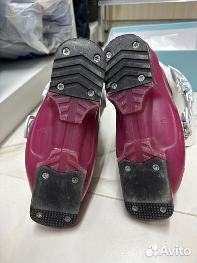 Горнолыжные ботинки salomon 20