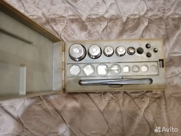 Набор гирек для весов (СССР)