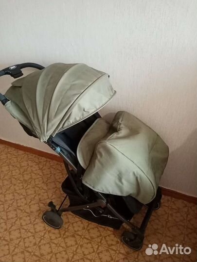Прогулочная коляска(сломана, на запчасти)
