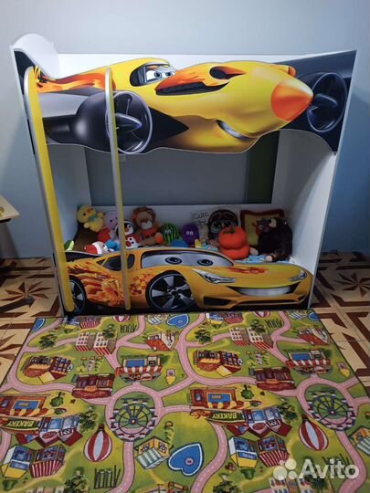 Детская кровать машинка двухярусная