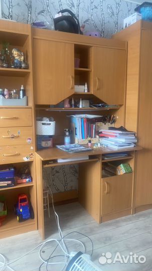 Детская стенка со столом