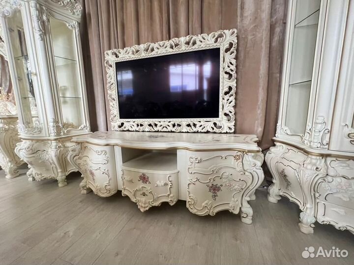 Гостиная тв группа Борокко витрины тумба