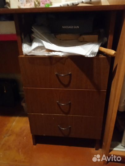 Письменный стол