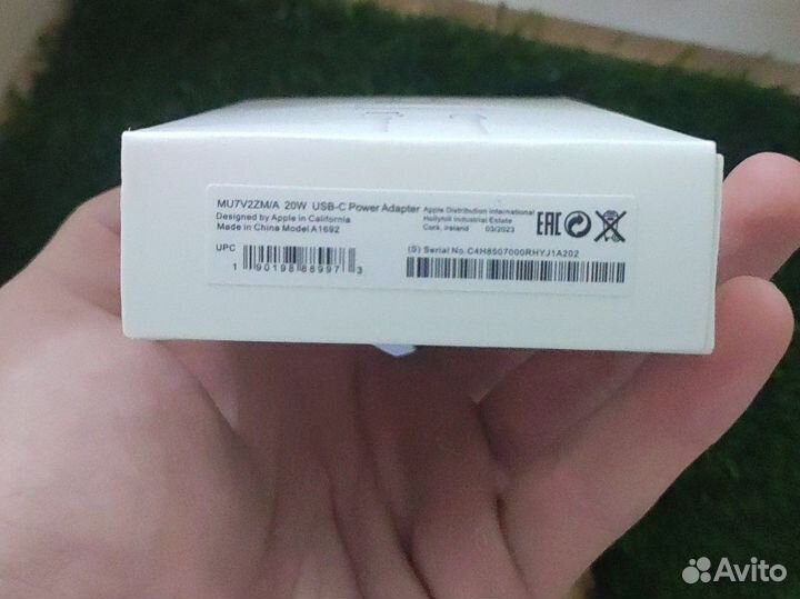 Зарядное устройство на iPhone 20W