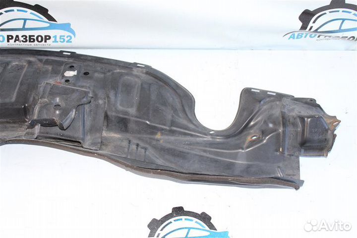 Панель кузова под жабо Toyota Vitz SCP90 2SZ-FE