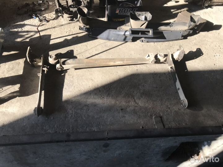 Задняя балка Kia Rio 1