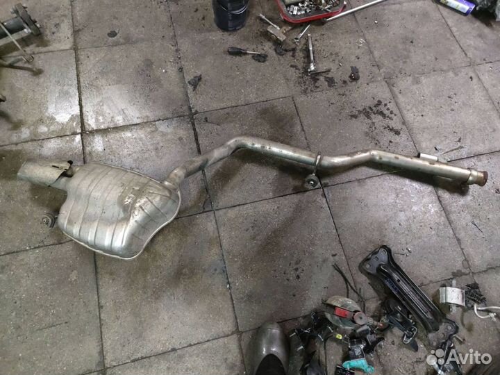 Банка глушителя задняя Mercedes-Benz C-Класс