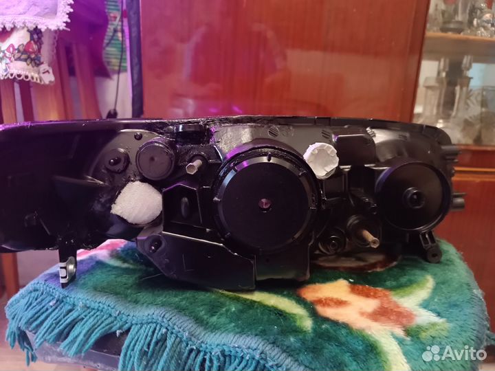 Продается левая фара на Ниссан Эксперт