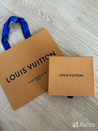 Пакет и коробочка Louis Vuitton