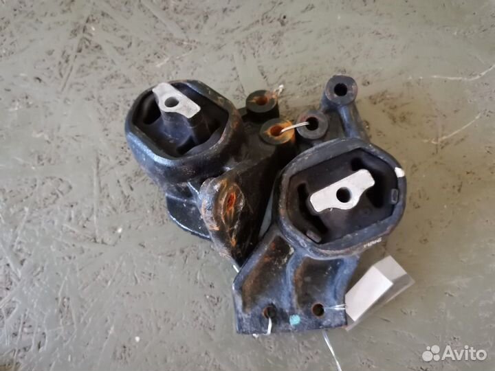 Подушка крепления двигателя