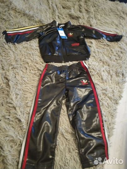 Спортивный костюм adidas