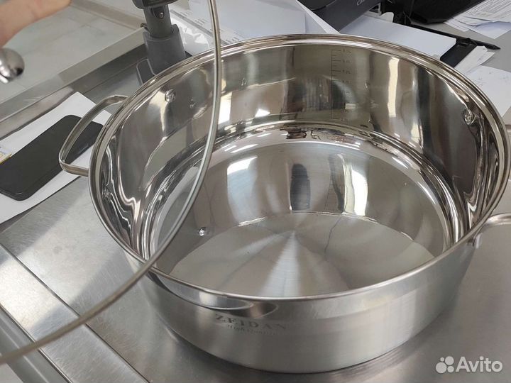 Кастрюля нержавеющая сталь,10,5 литров