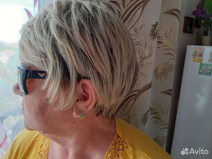 Парик из натуральных волос новый