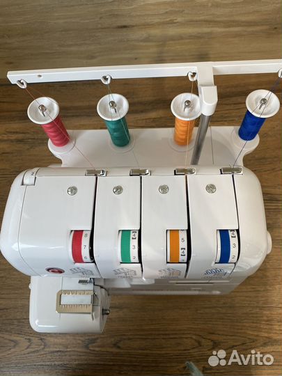 Оверлок comfort 140