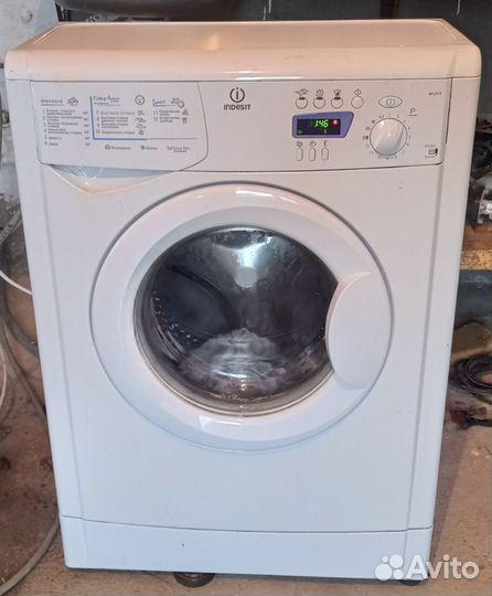 Стиральная машина indesit