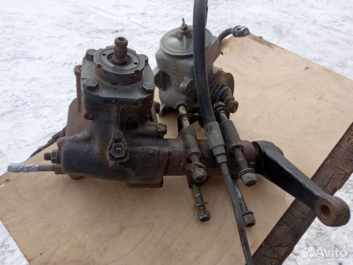 Рулевой редуктор с насосом (Mercedes-Benz W463)