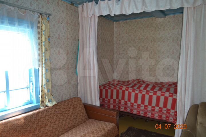 Дом 27 м² на участке 4 сот.