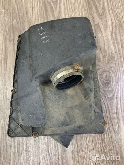 Корпус воздушного фильтра Opel Astra H Z19DT