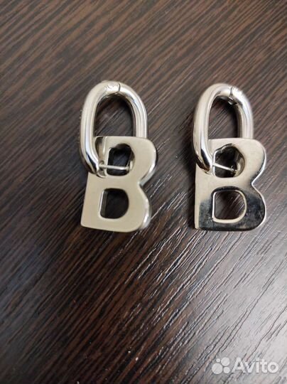 Серьги Balenciaga