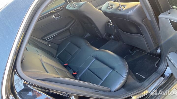 Салон сидения обшивки на Mercedes W212 E-класс