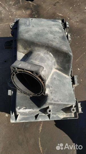 Корпус воздушного фильтра Октавия Тур 1.6 AKL