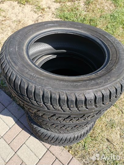 Kumho I'Zen KW22 215/65 R16