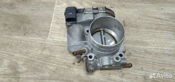 Дроссельная заслонка Audi A4 06B133062H ALT