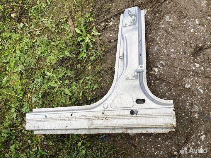 Порог левый Ford Focus 3