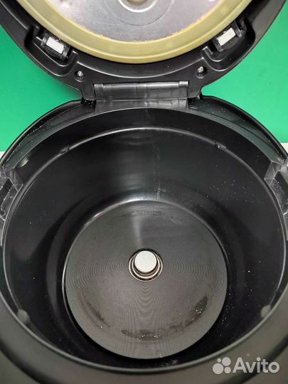 Мультиварка Redmond RMC-M90 (рабочая)