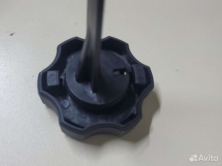 Крышка бачка гур Cruze