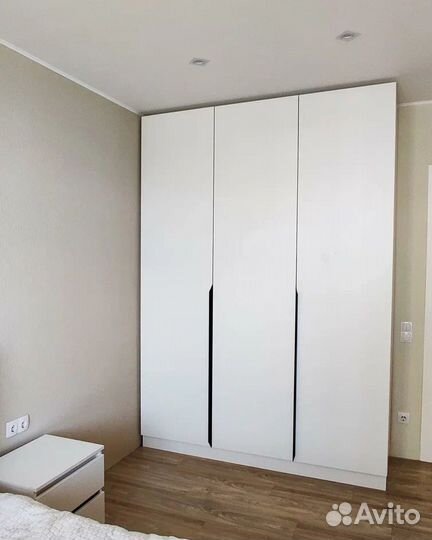 Шкаф распашной с фрезерованными фасадами