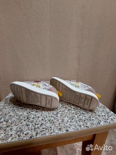 Кроссовки детские для девочек